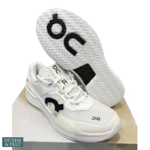 On Roger Pro 2 Men’s Tennis Shoes All White Carbon Fiber Speedboard Size 9.5
NEW - Picture 12 of 14